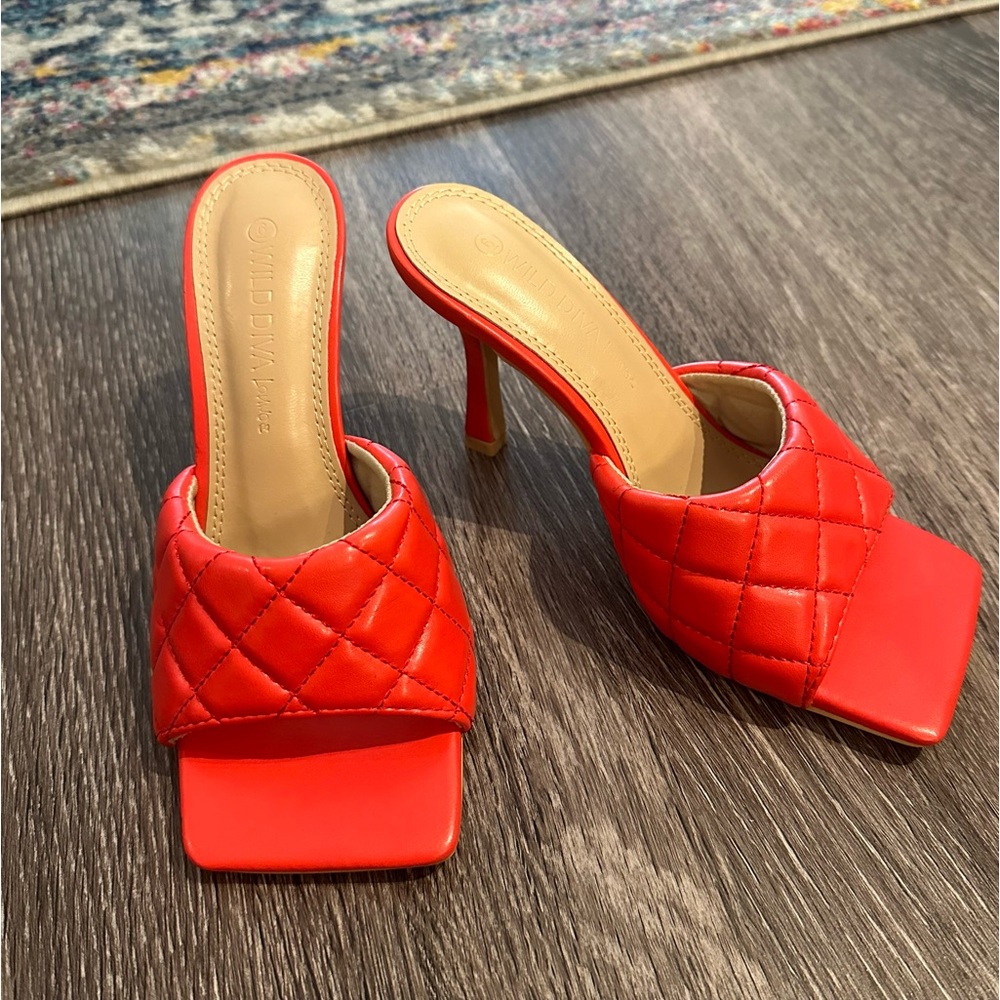 Red Square Toe 3.5 Inch Sandal Heels NWT size 6